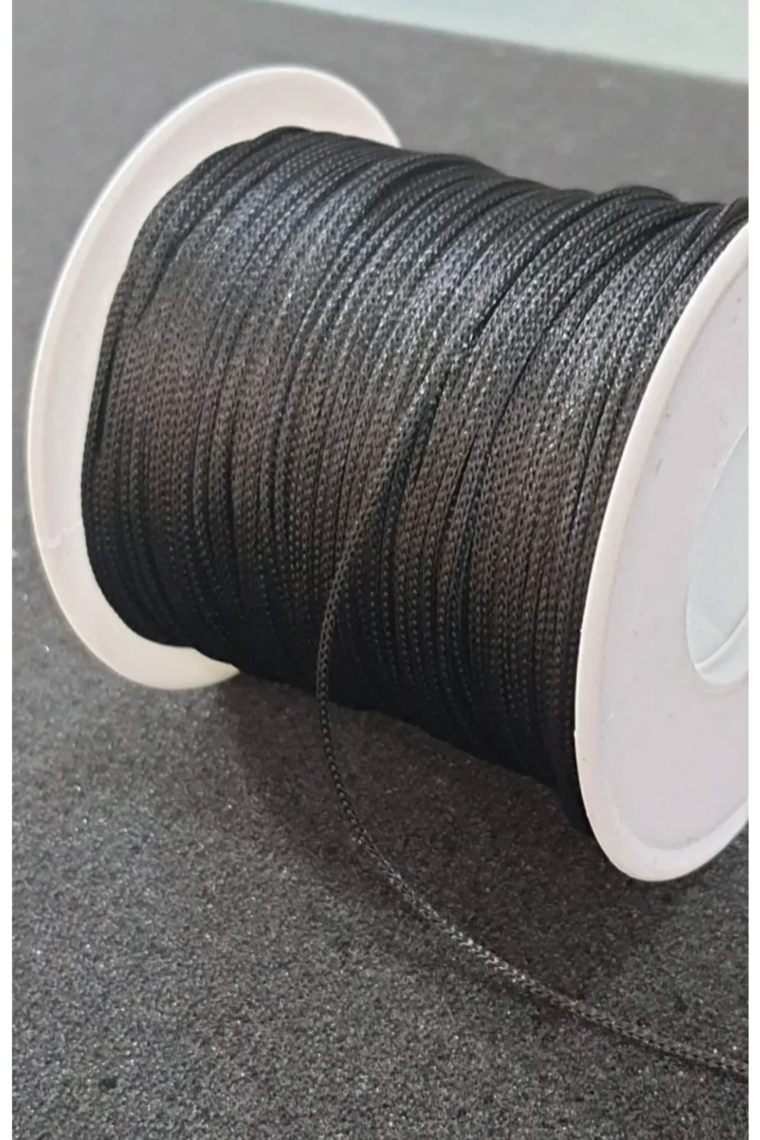Siyah Renk Paraşüt İpi 100 Metre 0.8 Mm