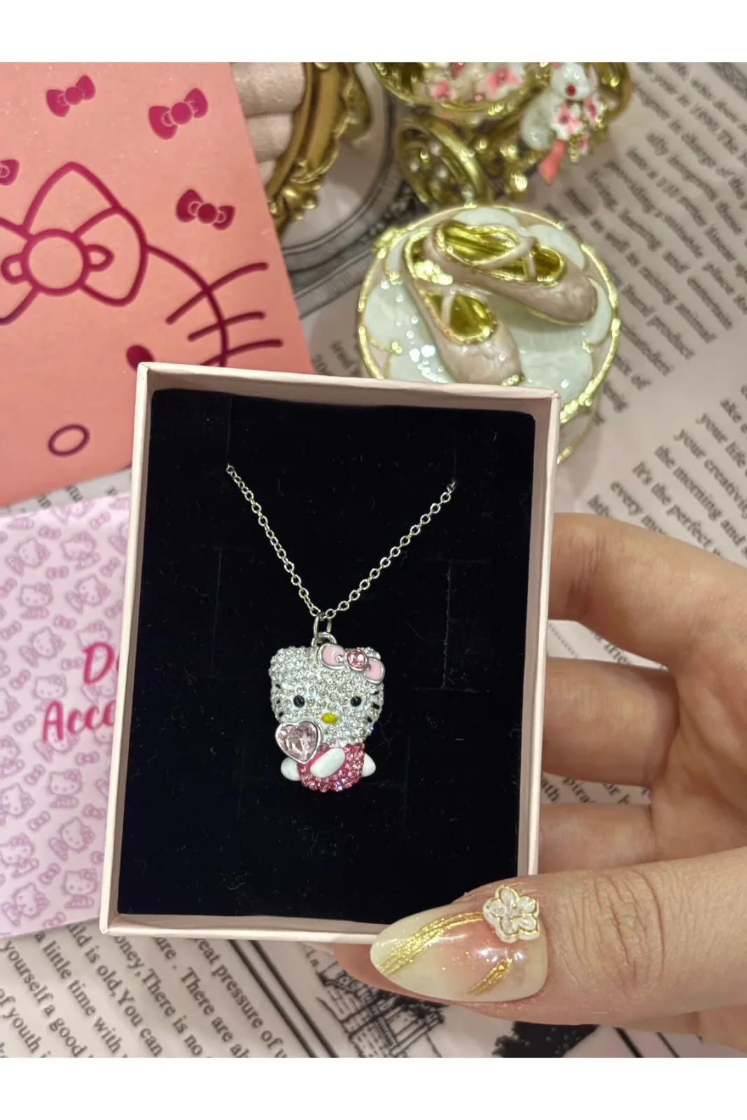 Hello Kitty Kolye - Sevimli Kedi Figürlü Kadın Kolyesi